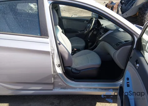 2016 Hyundai Accent Se z USA, uszkodzony, nr VIN KMHCT4AE5GU144230